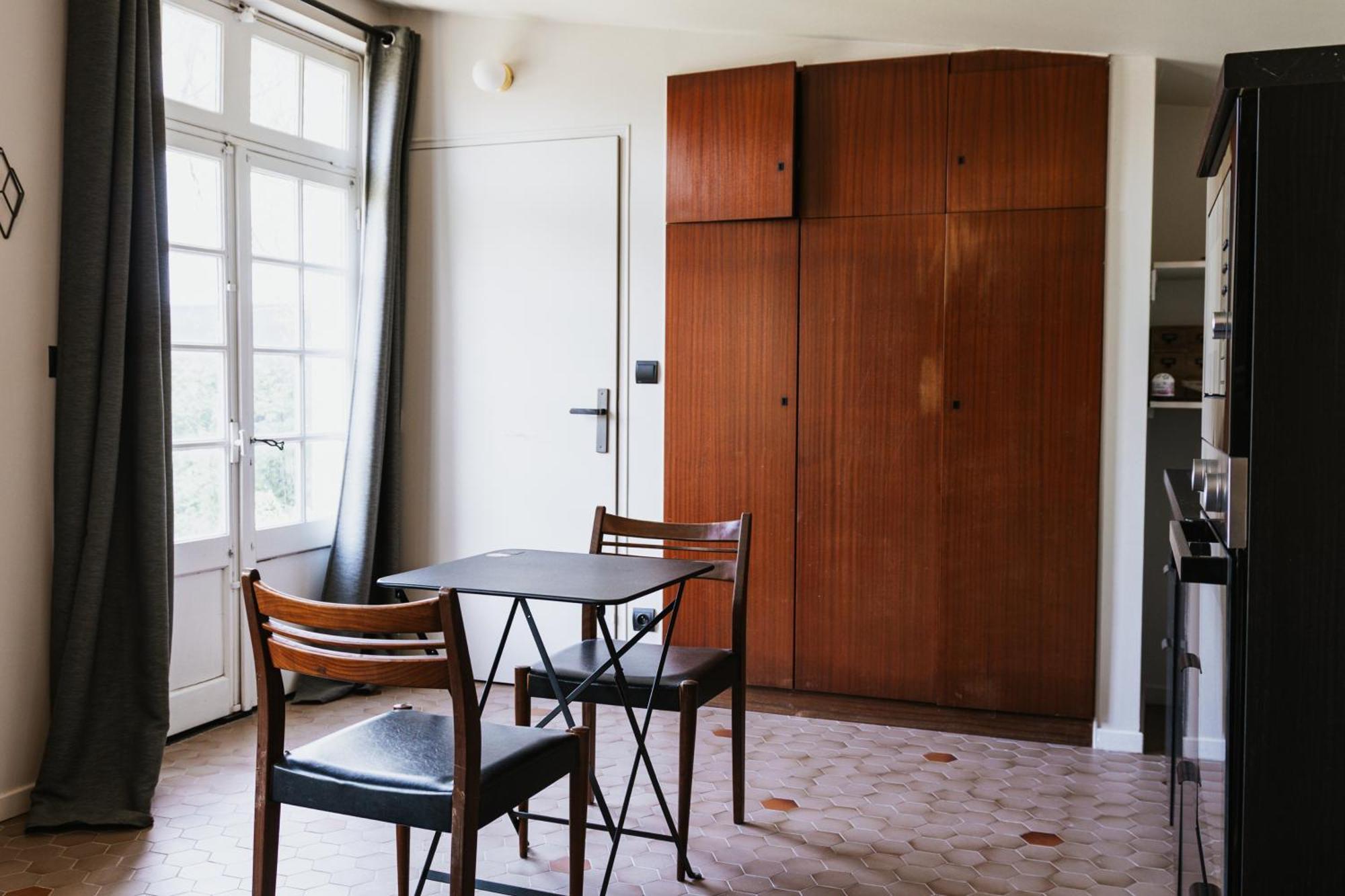 Appartement Les Glycines - Acces Piscine Криел-сюр-Мер Екстериор снимка